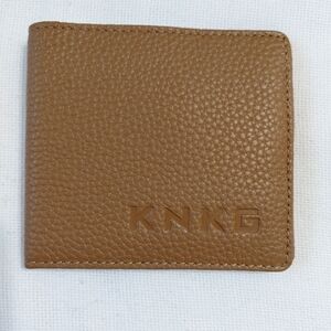 New Heritage Pebbled Leather Wallet Brown